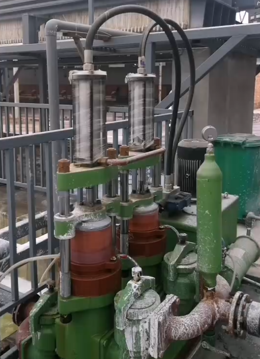 磚廠(chǎng)脫硫廢水處理YBH200陶瓷柱塞泵使用現(xiàn)場(chǎng) 磚廠(chǎng)脫硫廢水處理YBH200陶瓷柱塞泵使用現(xiàn)場(chǎng)